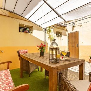 Town Huis met een Slaapkamer